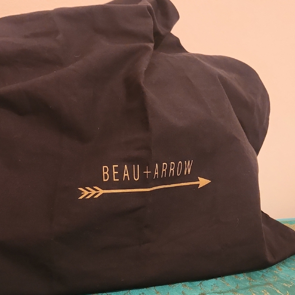 Beau + Arrow Charley Hobo - Picture 13 of 13
